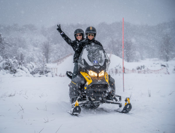 Aventura e Neve com Moto de Neve